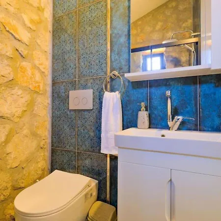 Private Pool With Jacuzzi For 4 People In Fethiye, Mugla - Awz 211 *